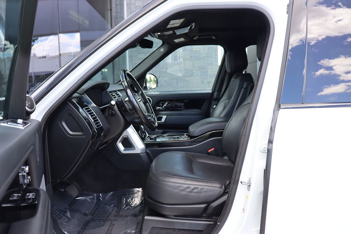 2018 Land Rover Range Rover HSE photo 26