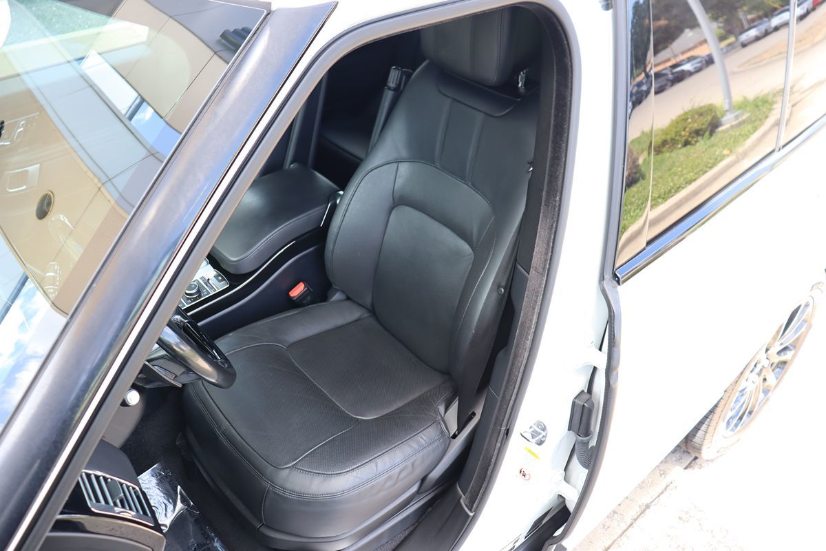 2018 Land Rover Range Rover HSE photo 28