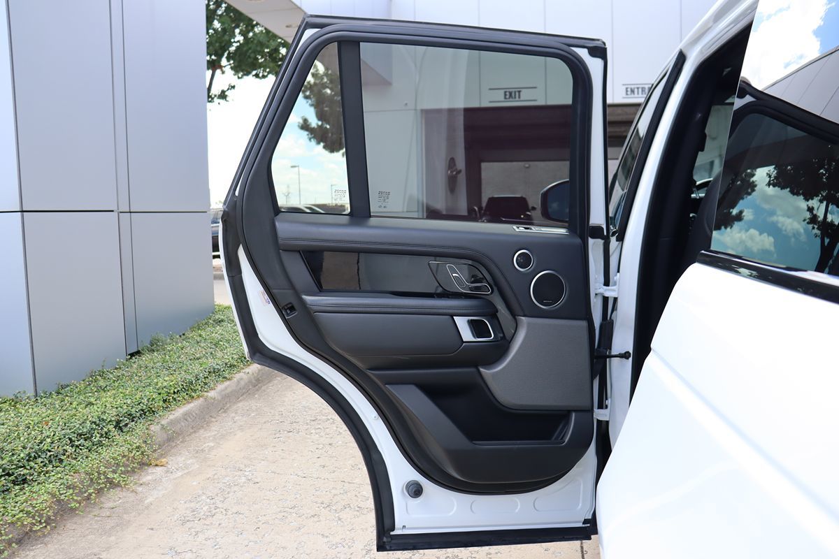 2018 Land Rover Range Rover HSE photo 39