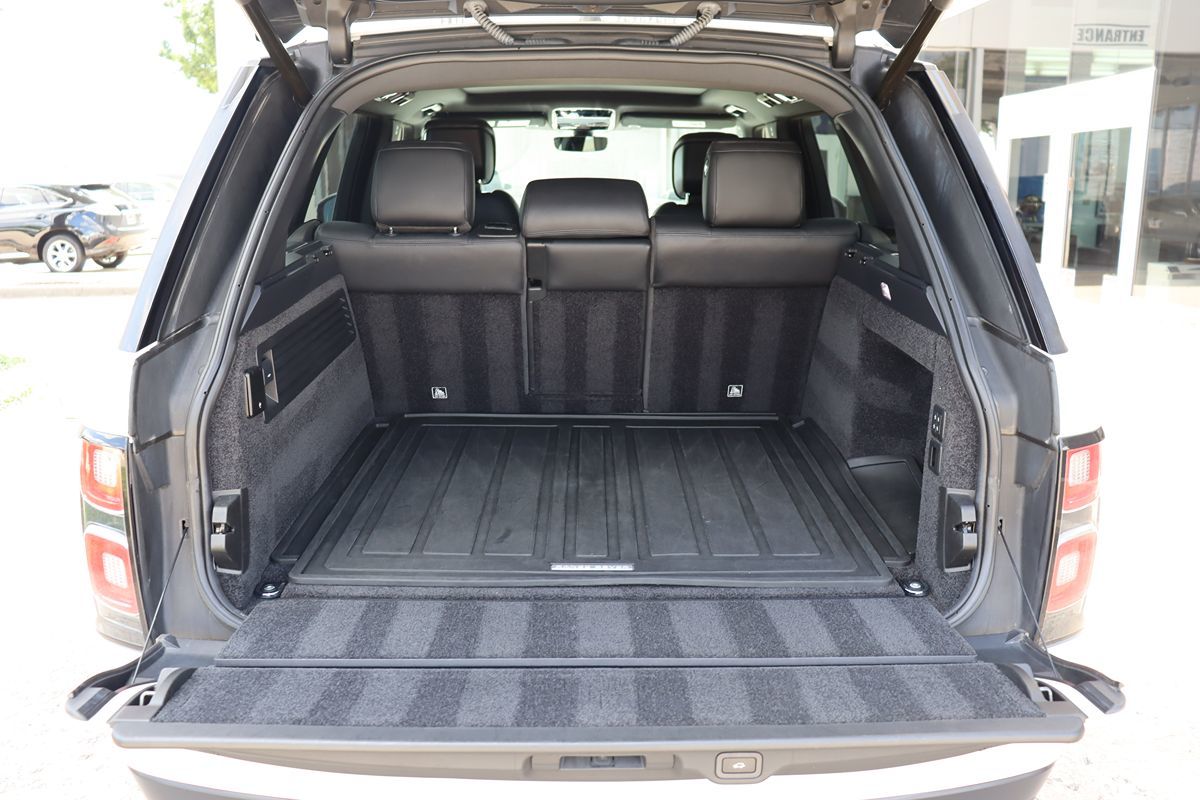 2018 Land Rover Range Rover HSE photo 41