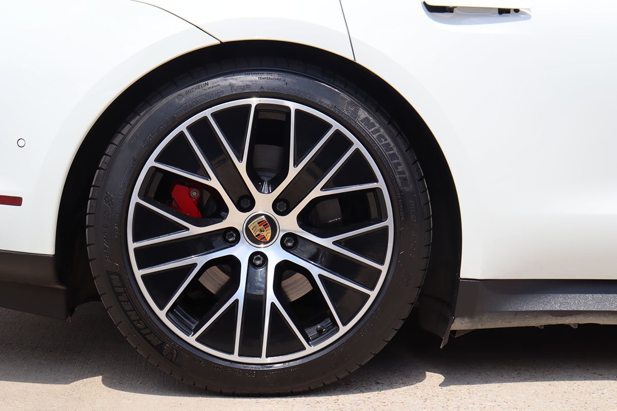 2020 Porsche Taycan 4S photo 46
