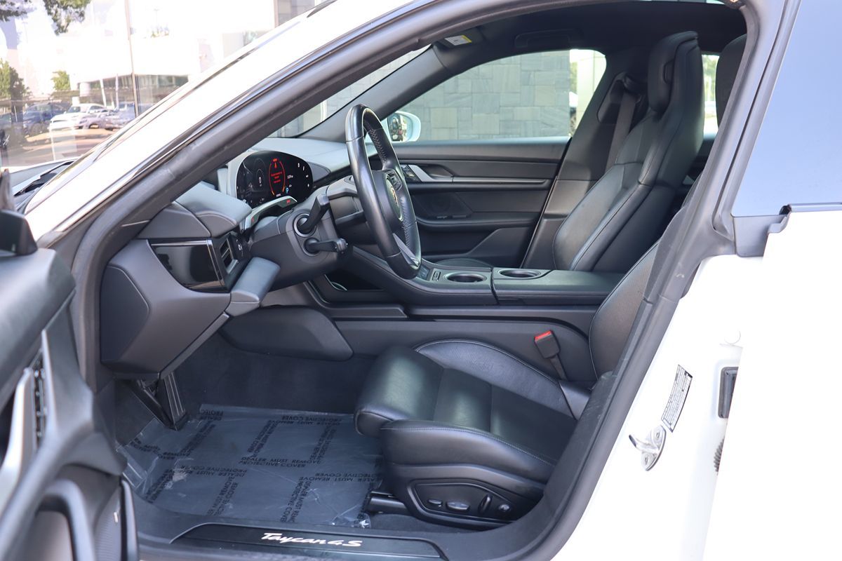2020 Porsche Taycan 4S photo 35