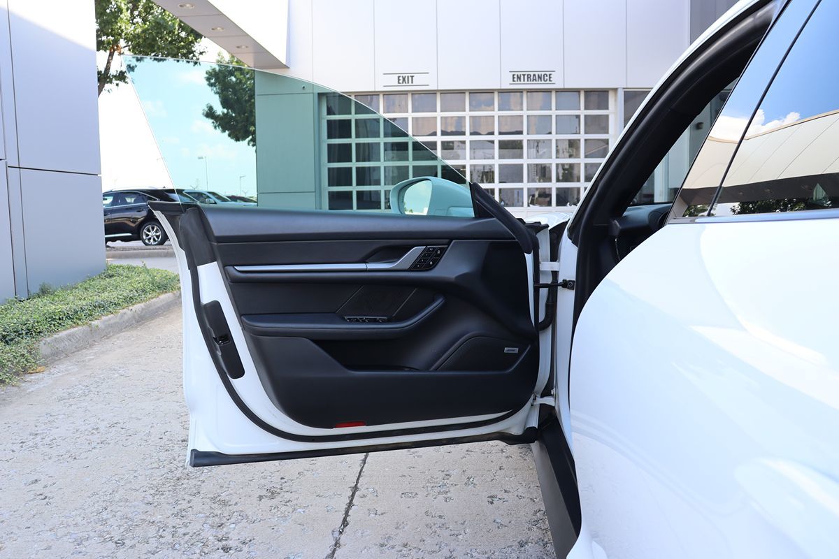 2020 Porsche Taycan 4S photo 42