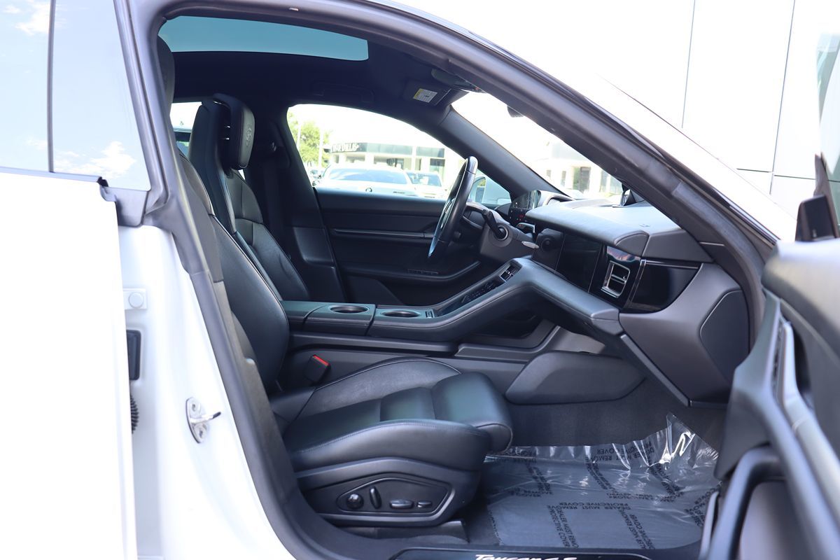 2020 Porsche Taycan 4S photo 34