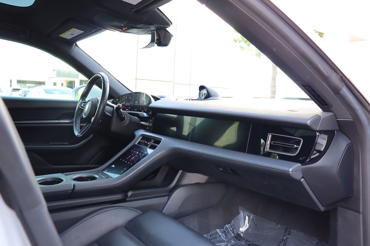 2020 Porsche Taycan 4S photo 11