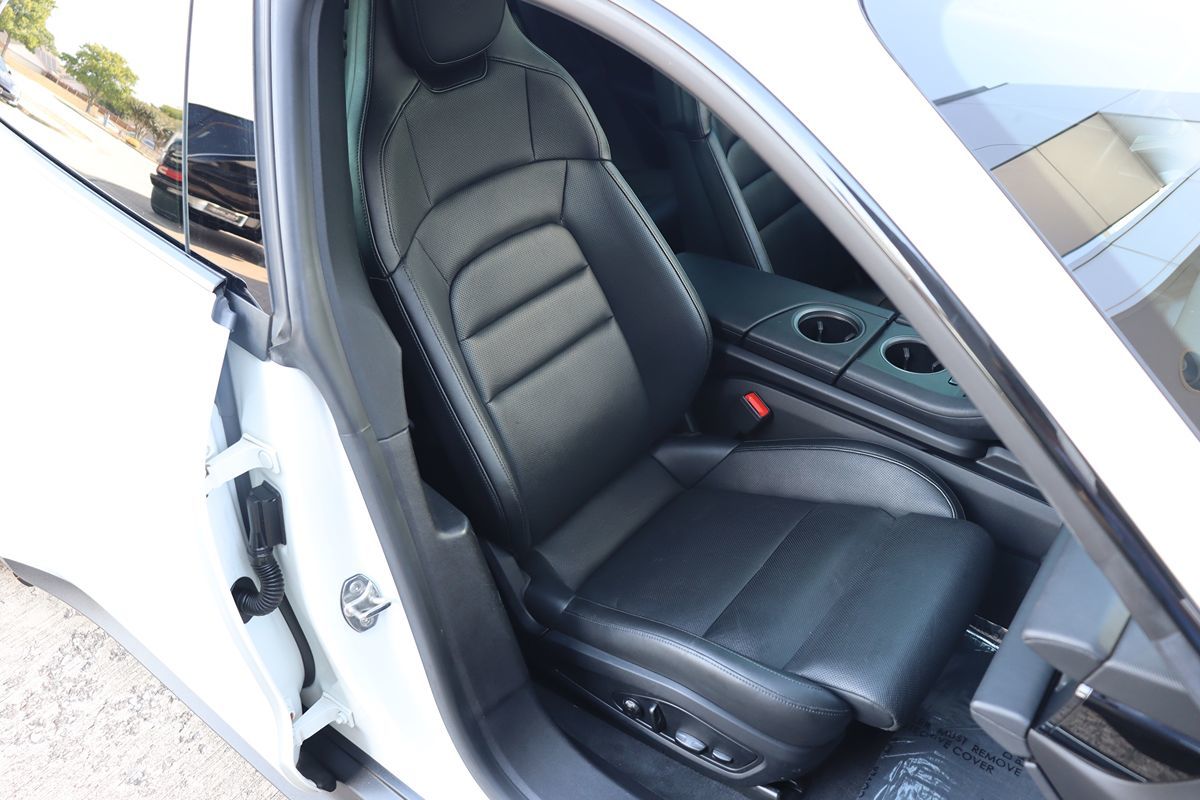 2020 Porsche Taycan 4S photo 36