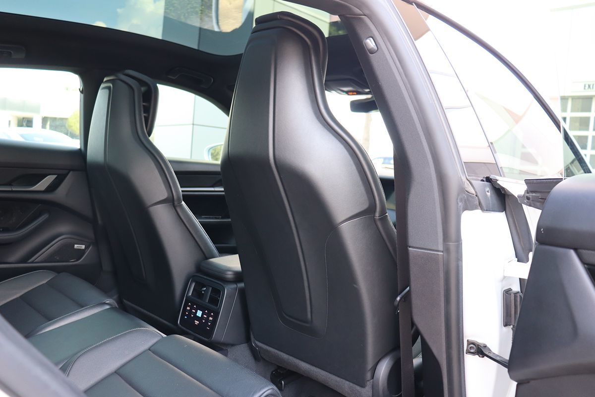 2020 Porsche Taycan 4S photo 39
