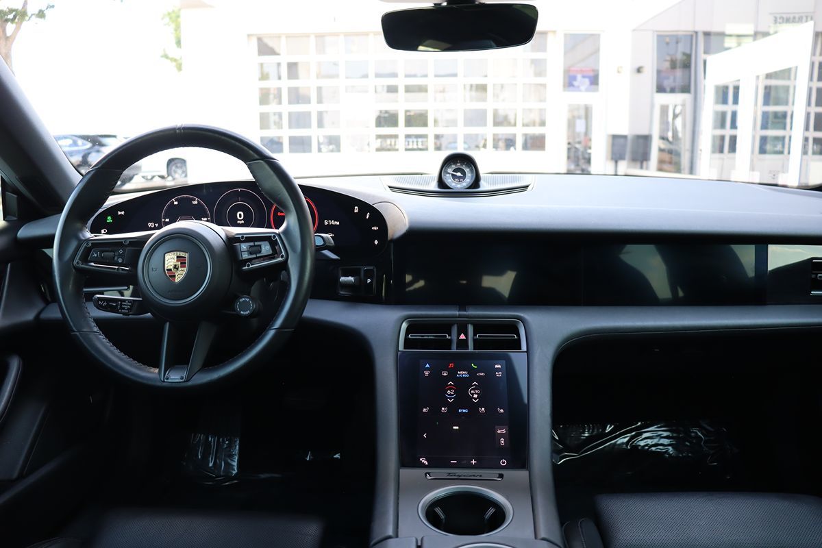 2020 Porsche Taycan 4S photo 9