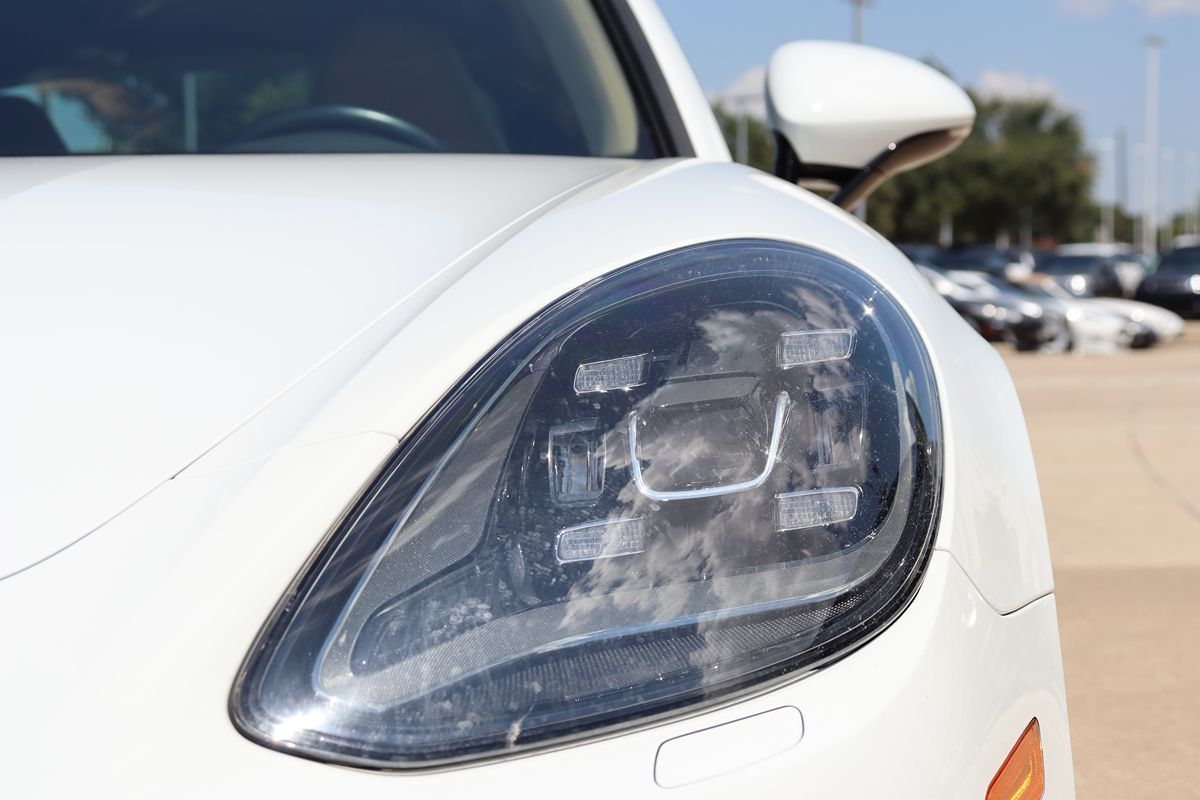 2018 Porsche Panamera 4S photo 4
