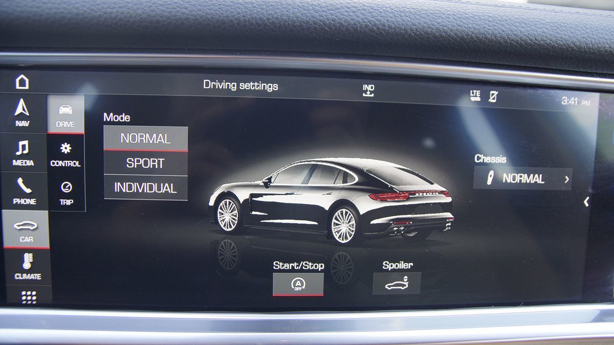 2018 Porsche Panamera 4S photo 26