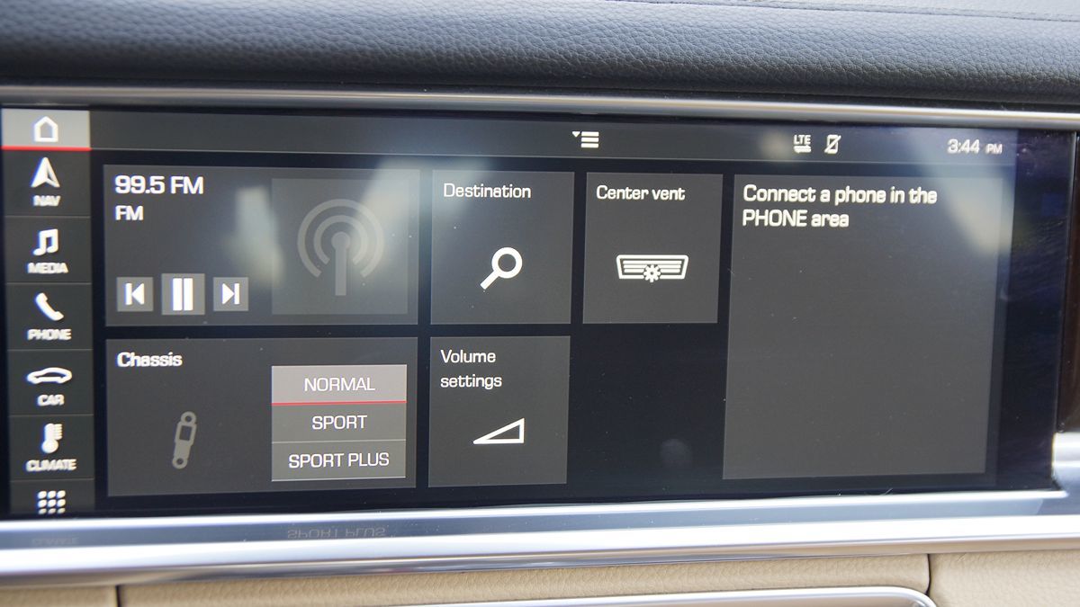 2018 Porsche Panamera 4S photo 30