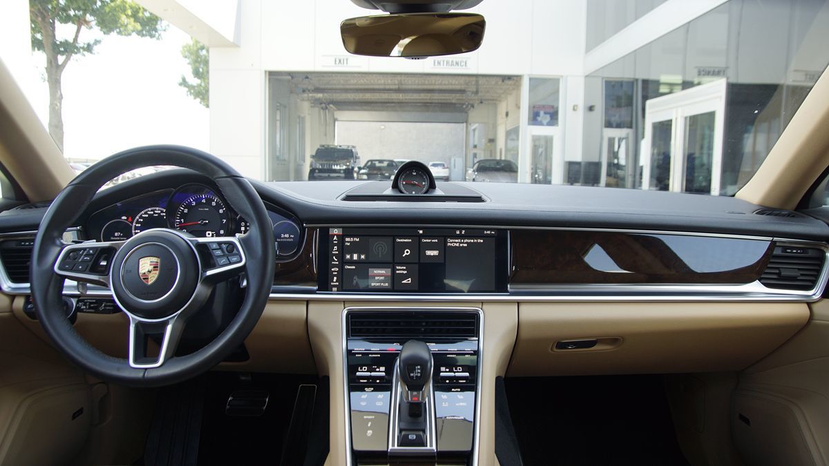 2018 Porsche Panamera 4S photo 17