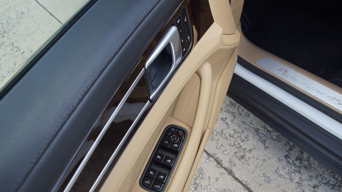 2018 Porsche Panamera 4S photo 45