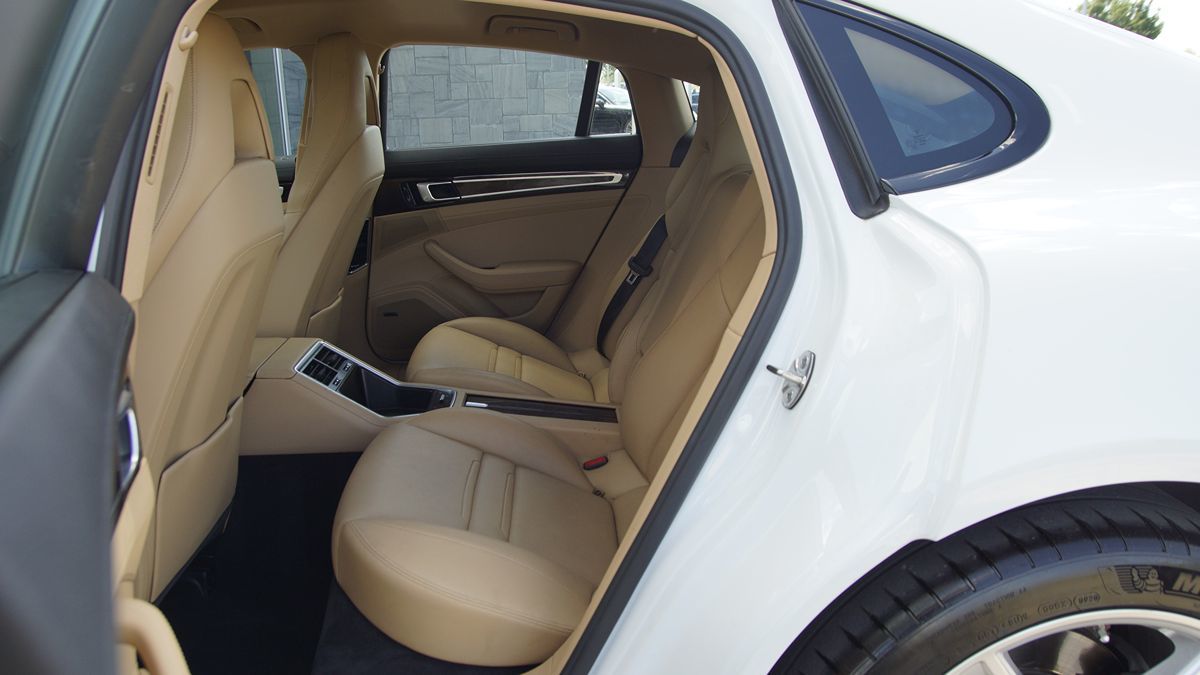 2018 Porsche Panamera 4S photo 40