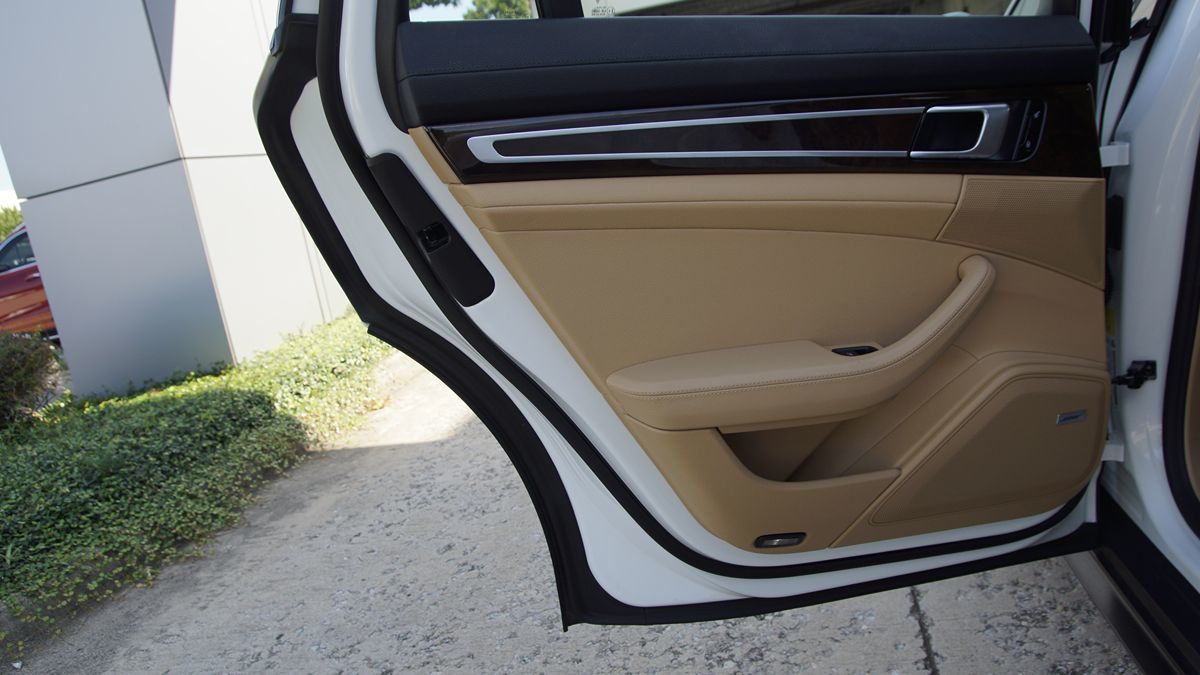 2018 Porsche Panamera 4S photo 49