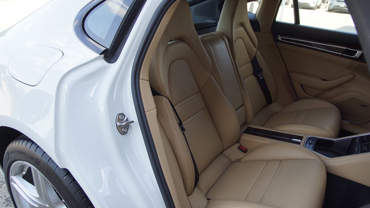 2018 Porsche Panamera 4S photo 41