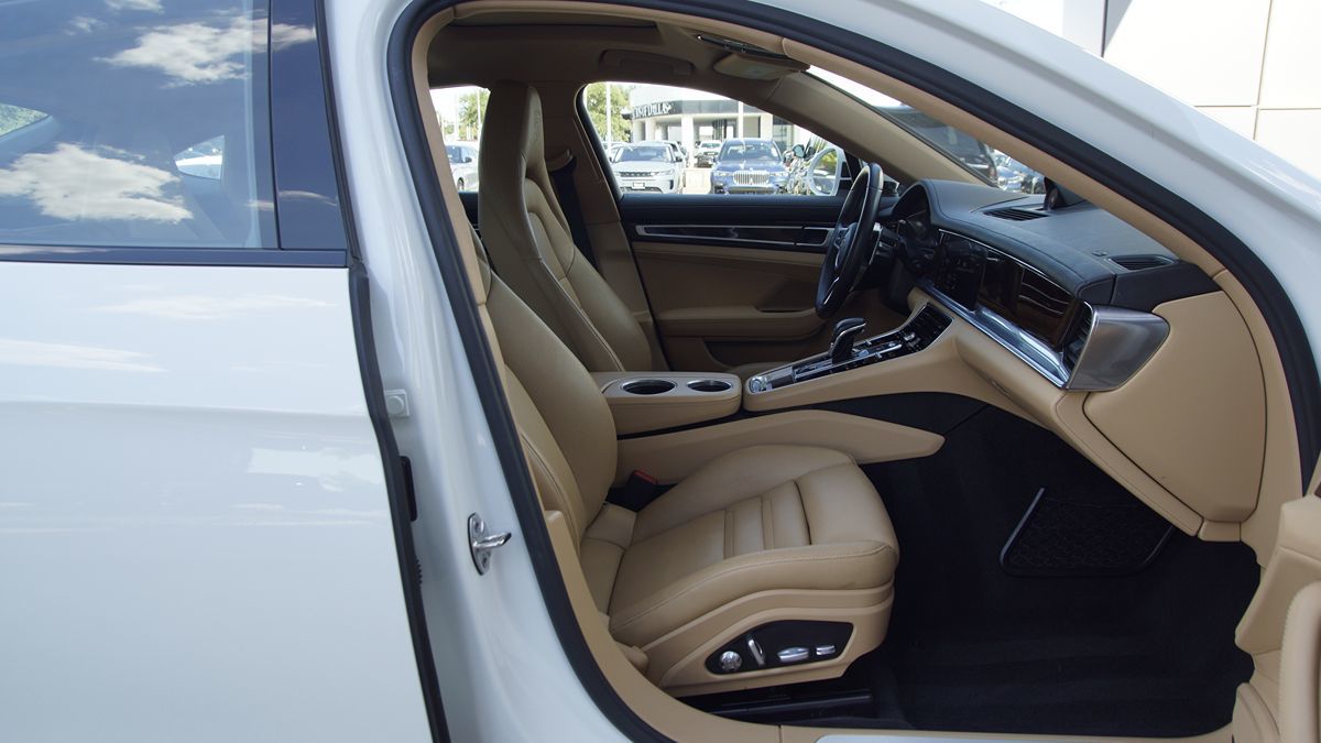 2018 Porsche Panamera 4S photo 32