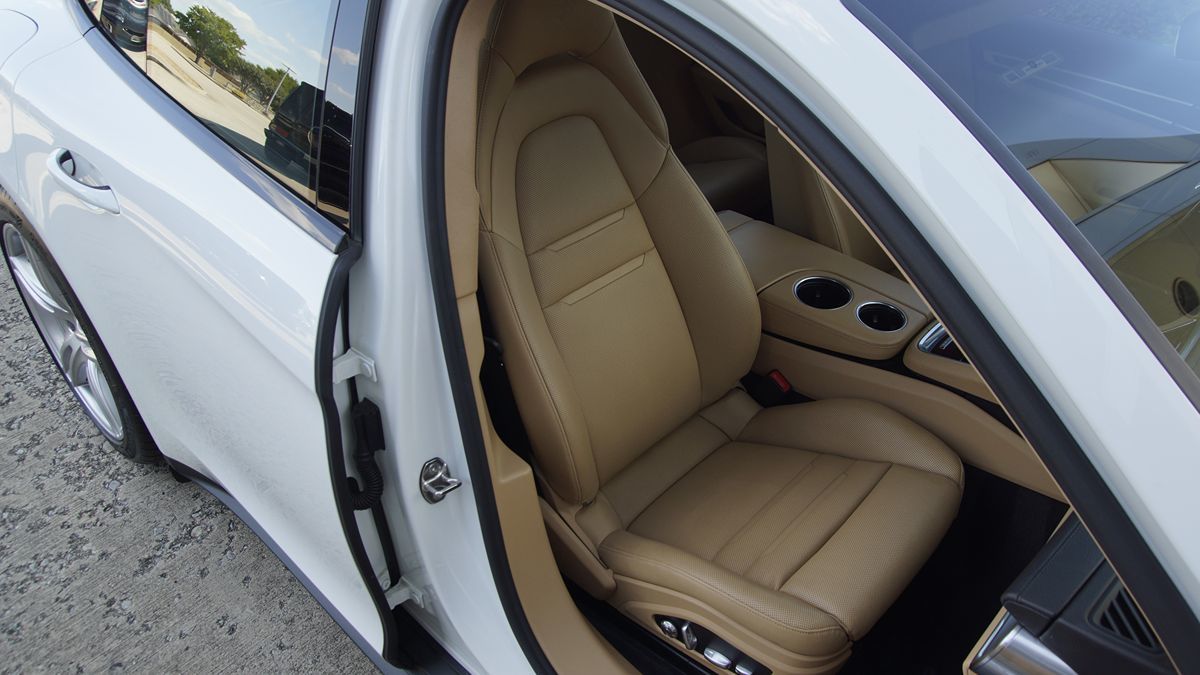 2018 Porsche Panamera 4S photo 34