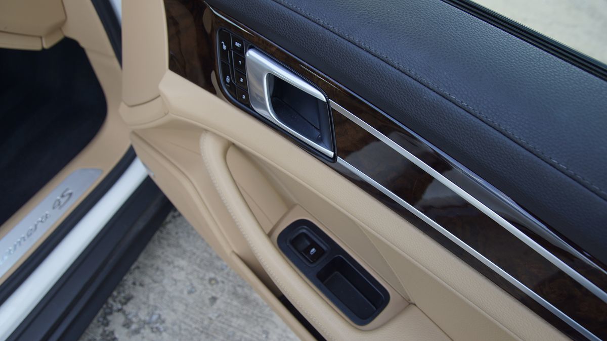 2018 Porsche Panamera 4S photo 46