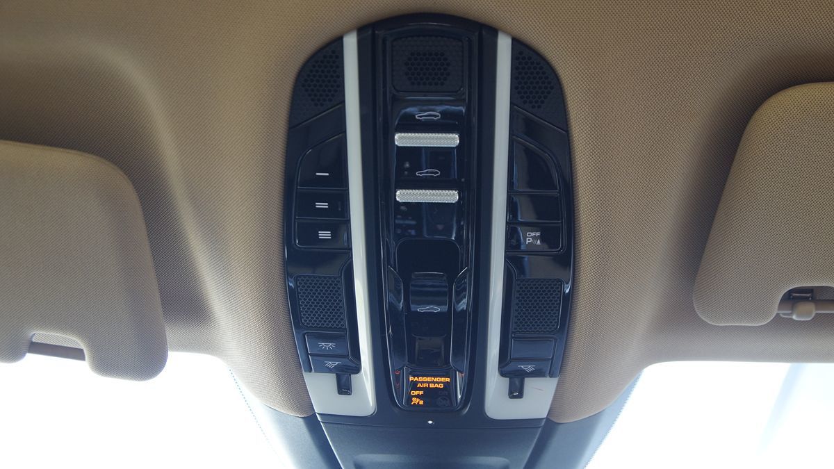 2018 Porsche Panamera 4S photo 12