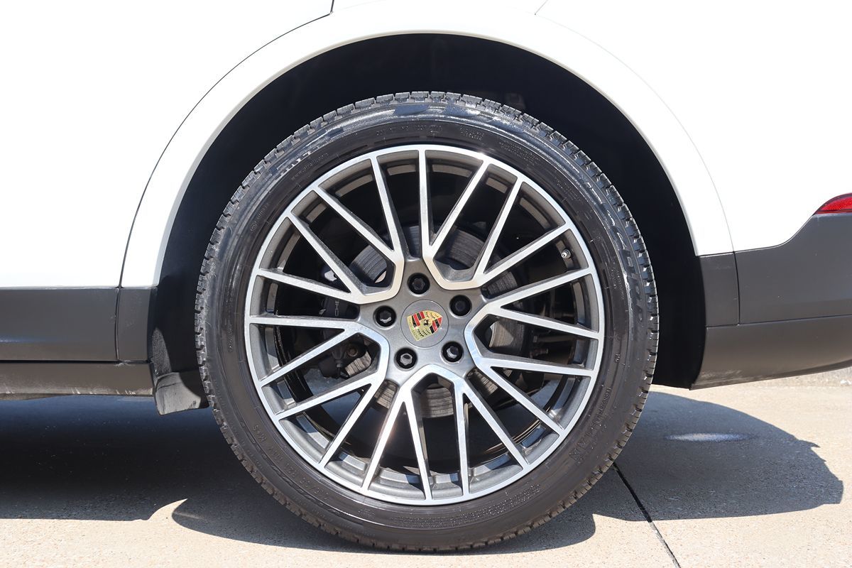 2019 Porsche Cayenne photo 48
