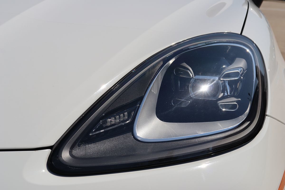2019 Porsche Cayenne photo 9