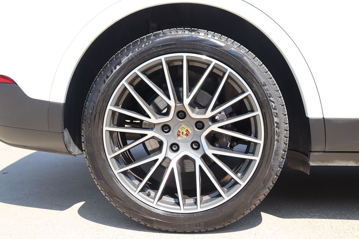 2019 Porsche Cayenne photo 47