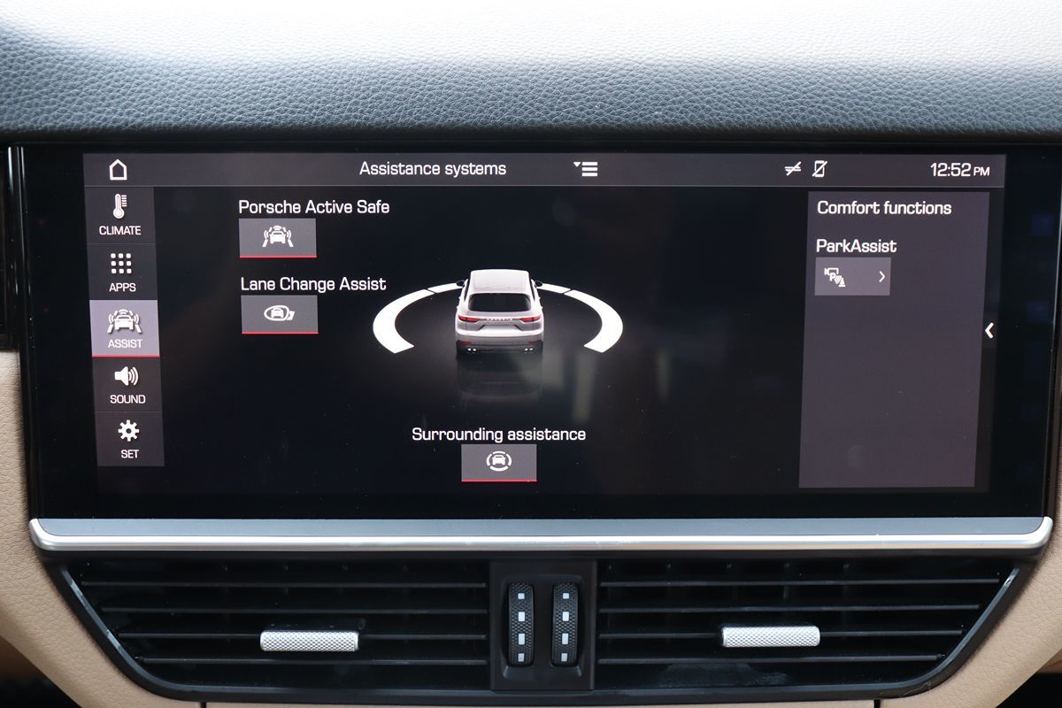 2019 Porsche Cayenne photo 24