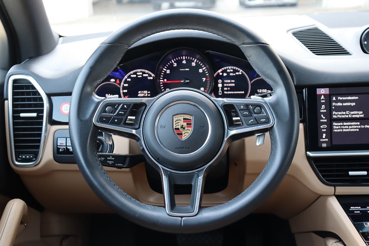 2019 Porsche Cayenne photo 16