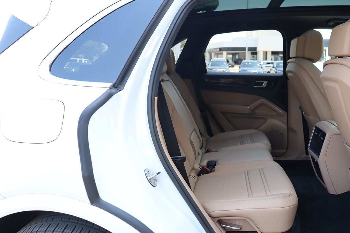 2019 Porsche Cayenne photo 36