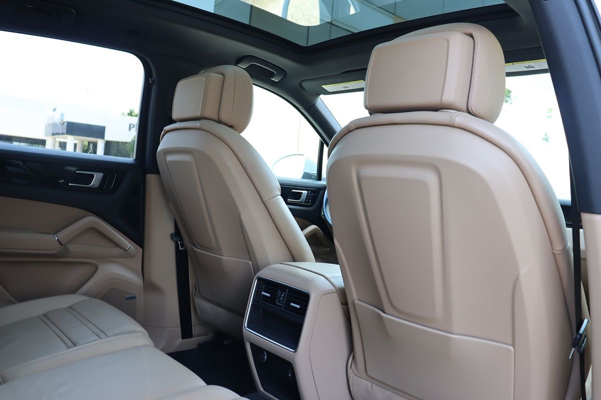 2019 Porsche Cayenne photo 35