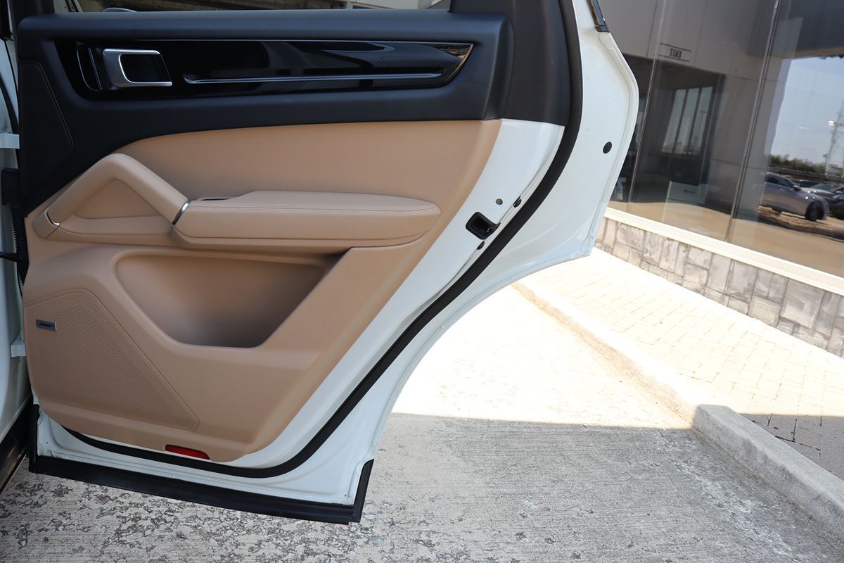 2019 Porsche Cayenne photo 45