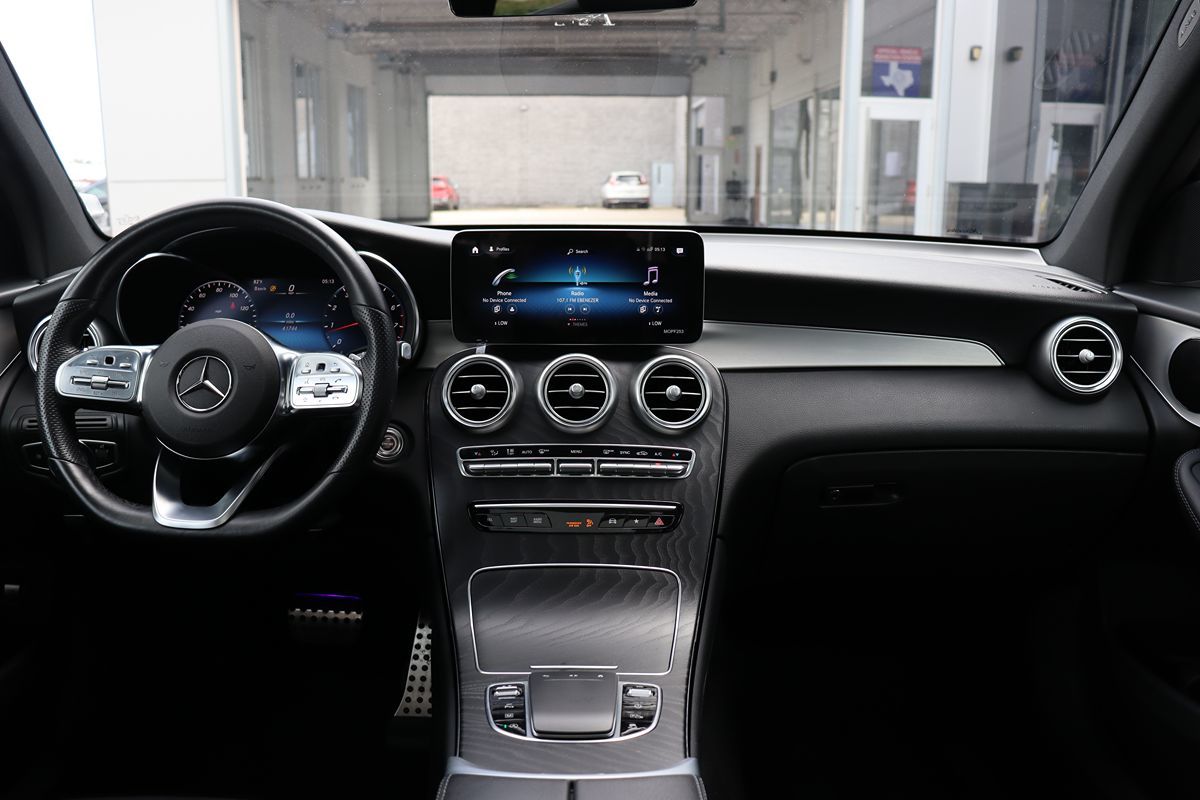 2022 Mercedes Benz GLC 300 AMG photo 11