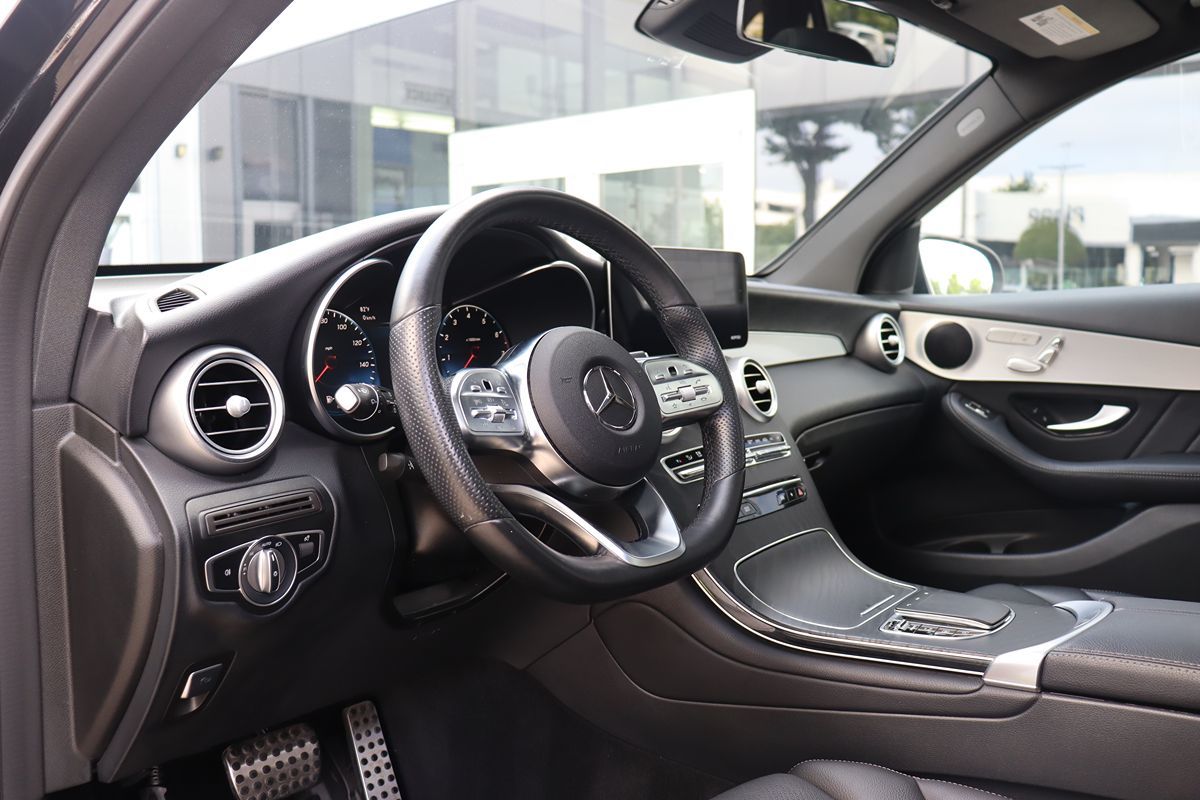 2022 Mercedes Benz GLC 300 AMG photo 12