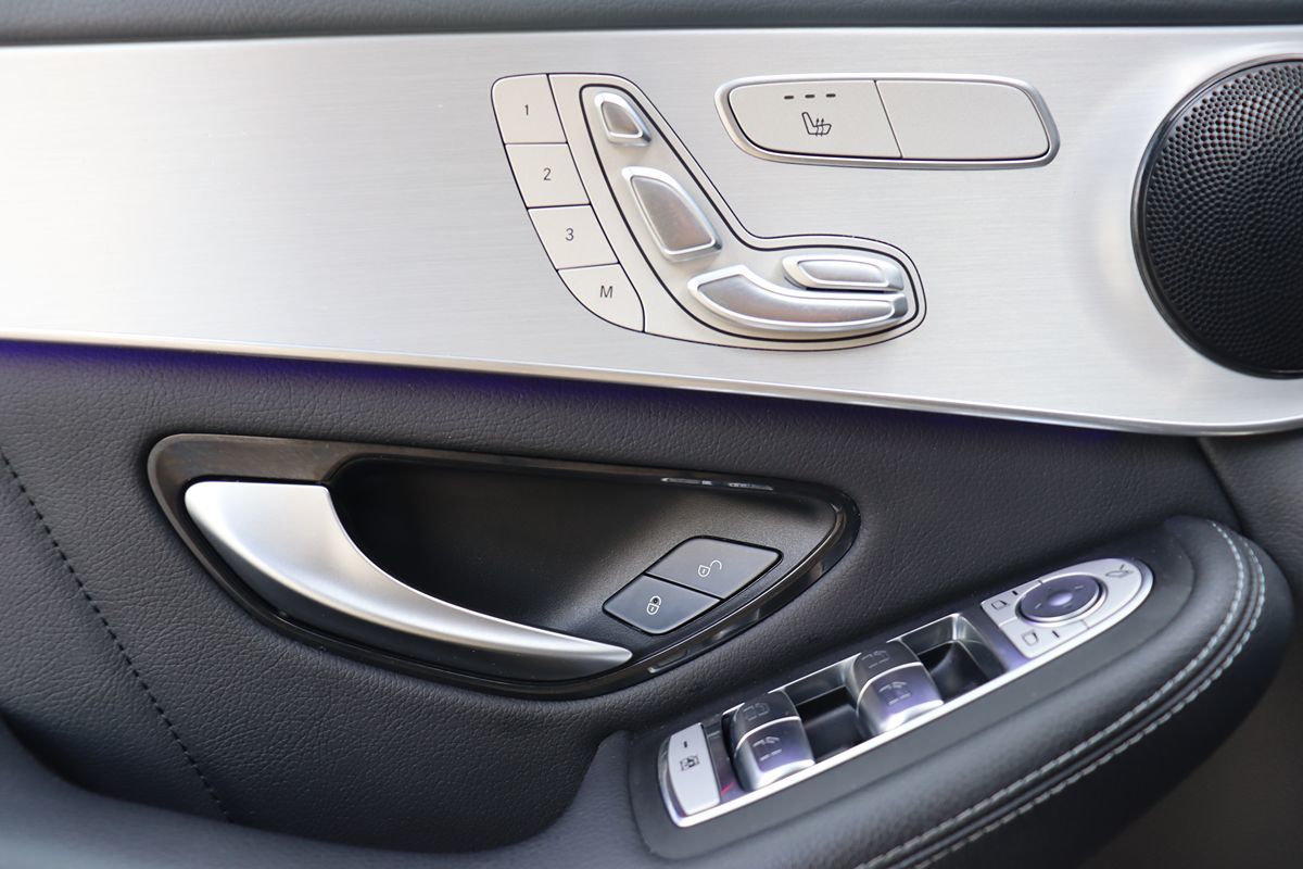 2022 Mercedes Benz GLC 300 AMG photo 25