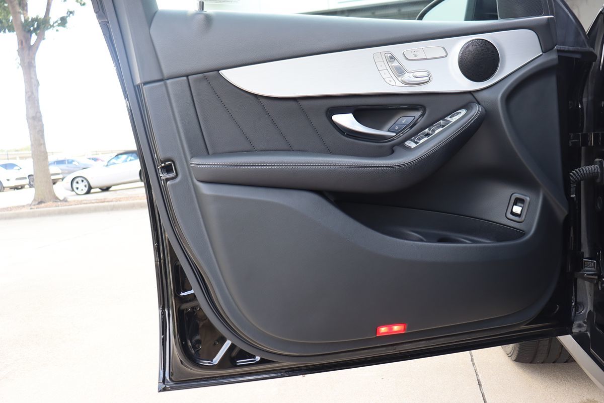 2022 Mercedes Benz GLC 300 AMG photo 29