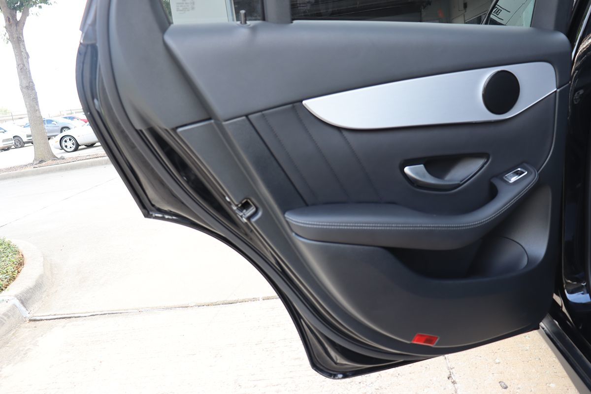 2022 Mercedes Benz GLC 300 AMG photo 30