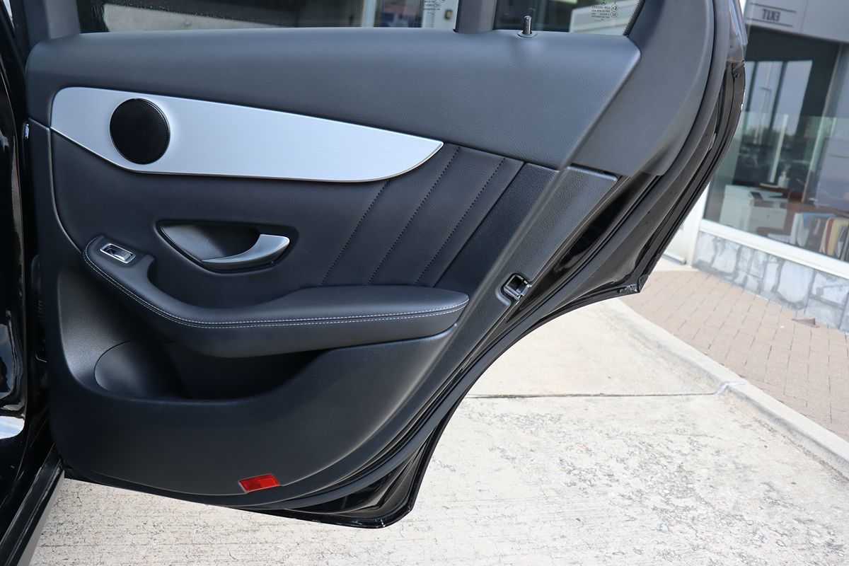2022 Mercedes Benz GLC 300 AMG photo 31