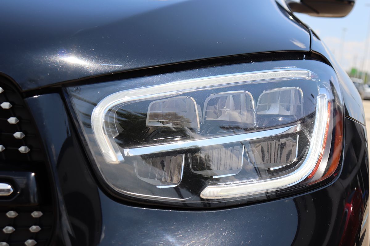 2022 Mercedes Benz GLC 300 AMG photo 3