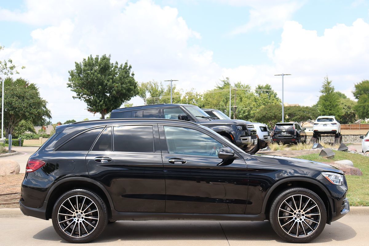 2022 Mercedes Benz GLC 300 AMG photo 4