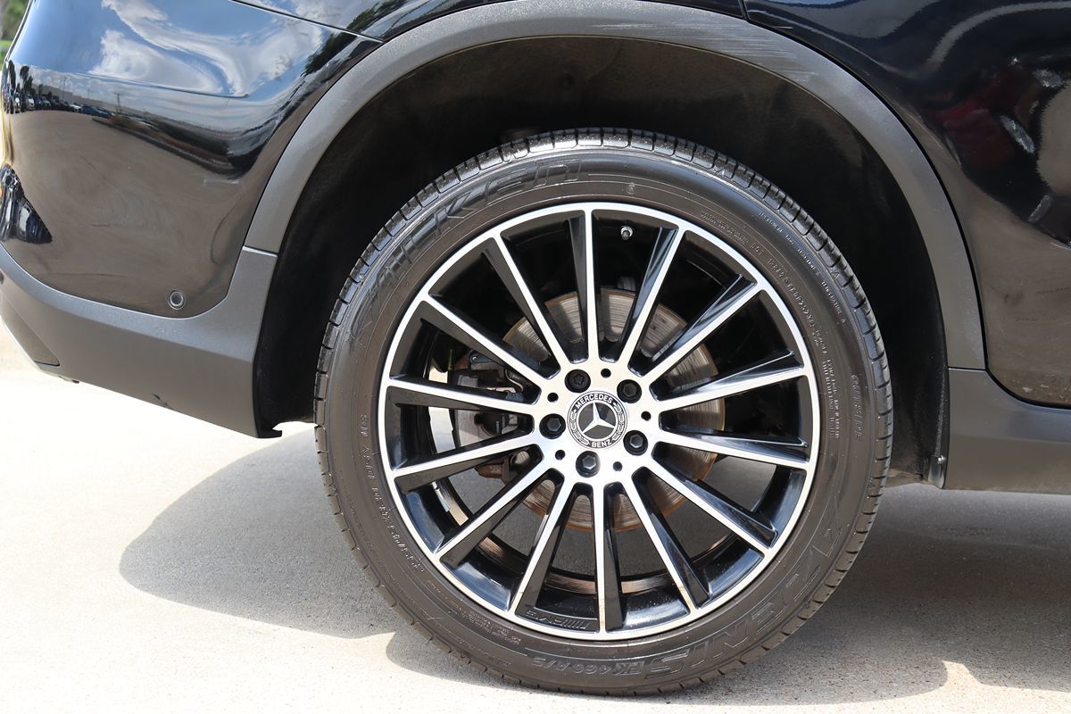 2022 Mercedes Benz GLC 300 AMG photo 32