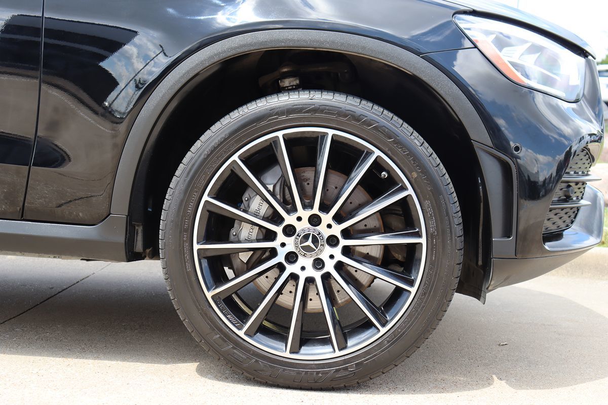 2022 Mercedes Benz GLC 300 AMG photo 34