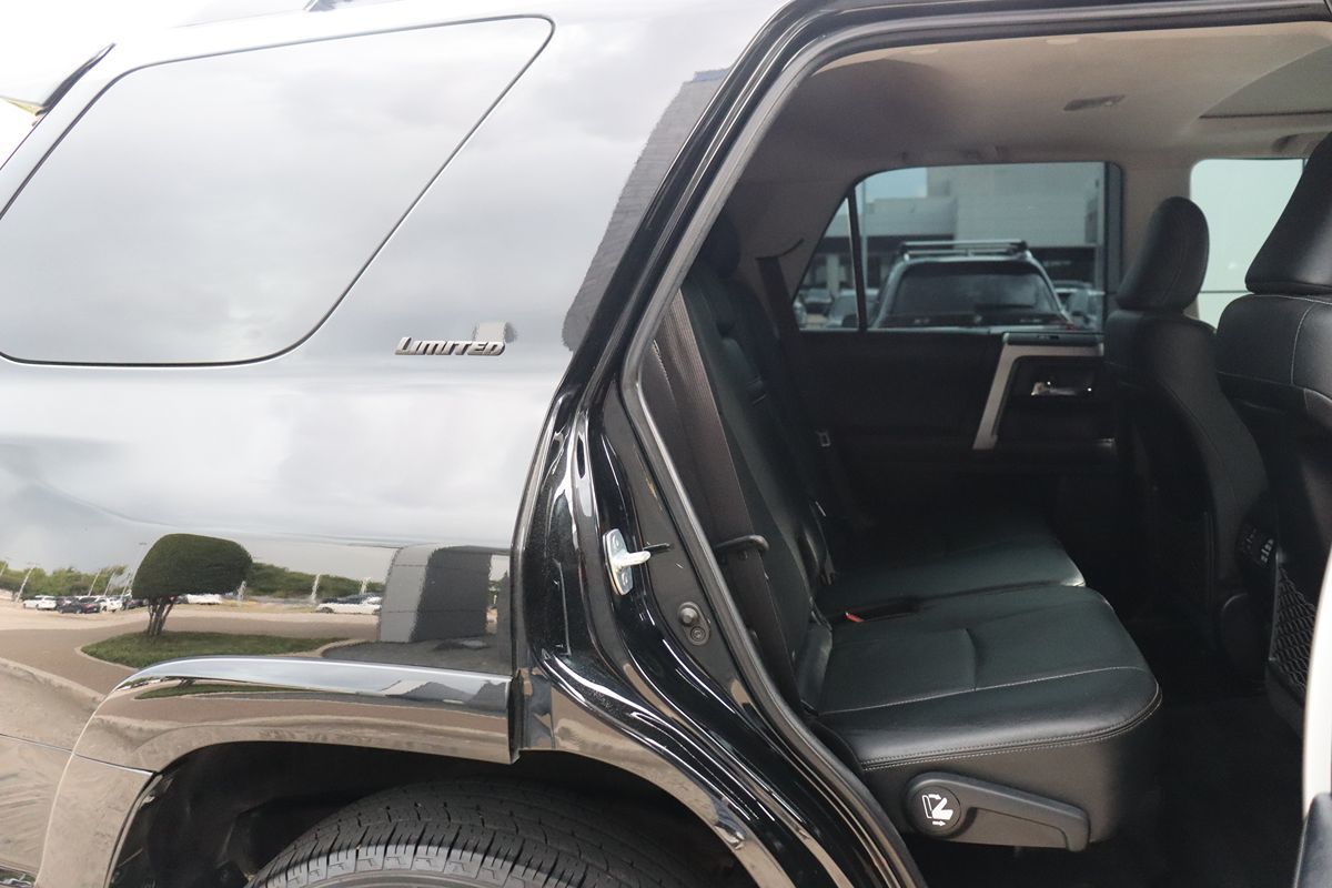 2020 Toyota 4Runner Limited photo 35