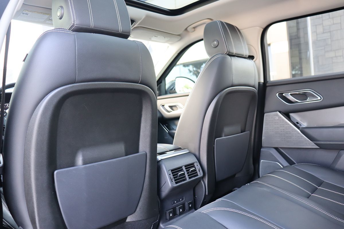 2018 Land Rover Range Rover Velar S photo 32