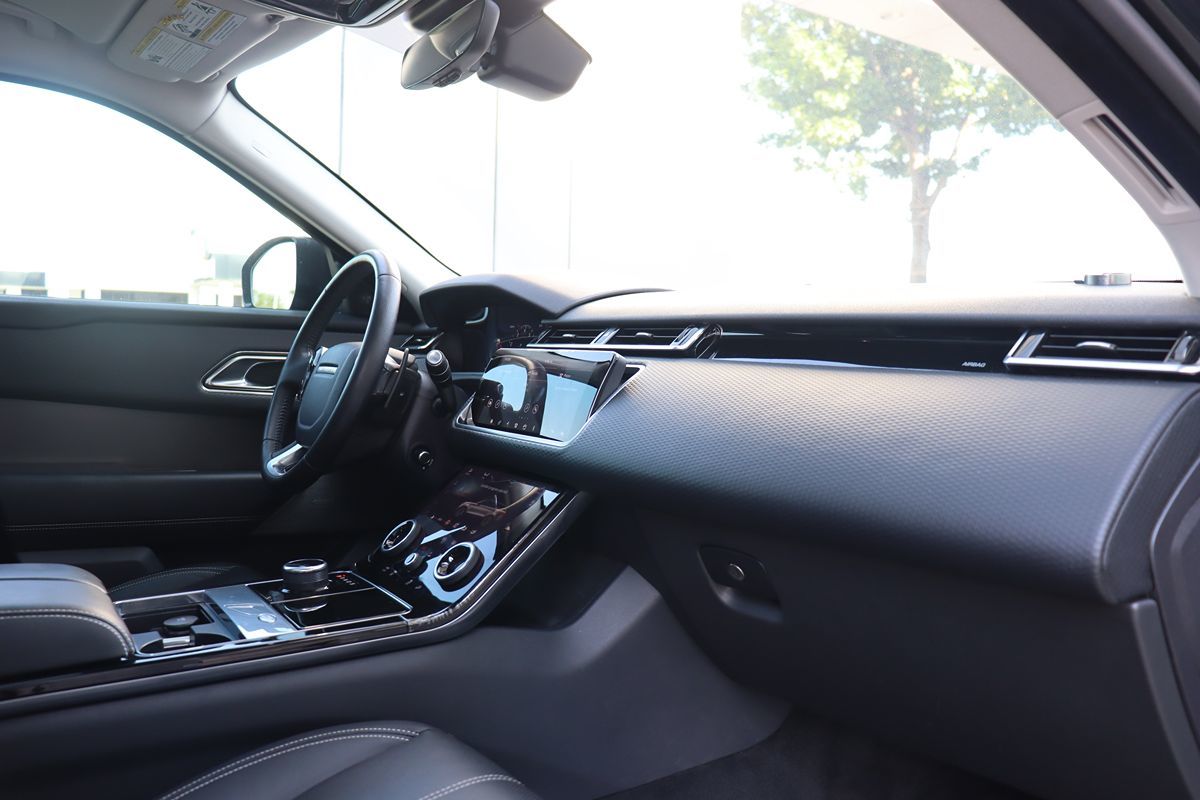 2018 Land Rover Range Rover Velar S photo 15
