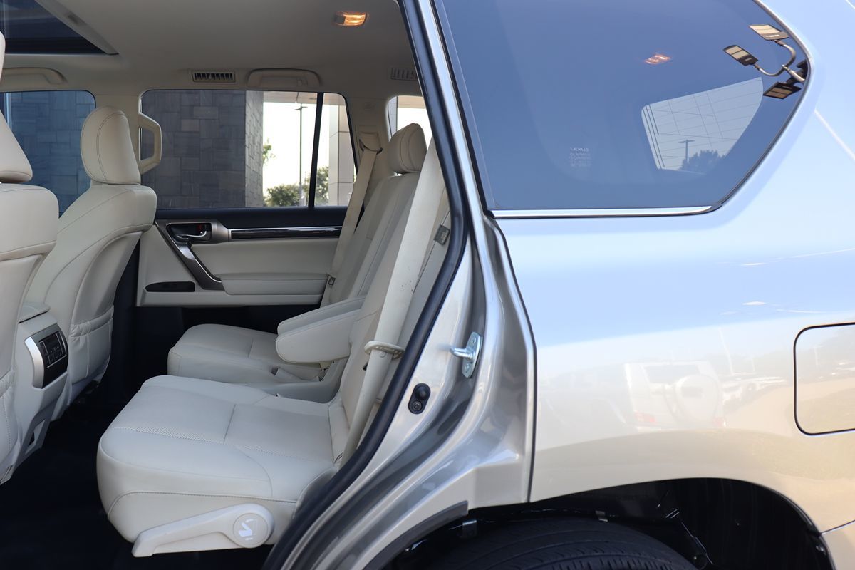 2021 Lexus GX 460 Premium photo 34