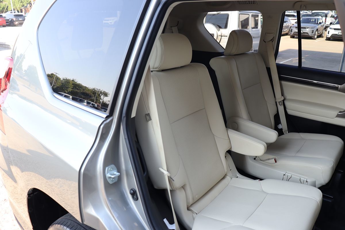 2021 Lexus GX 460 Premium photo 35
