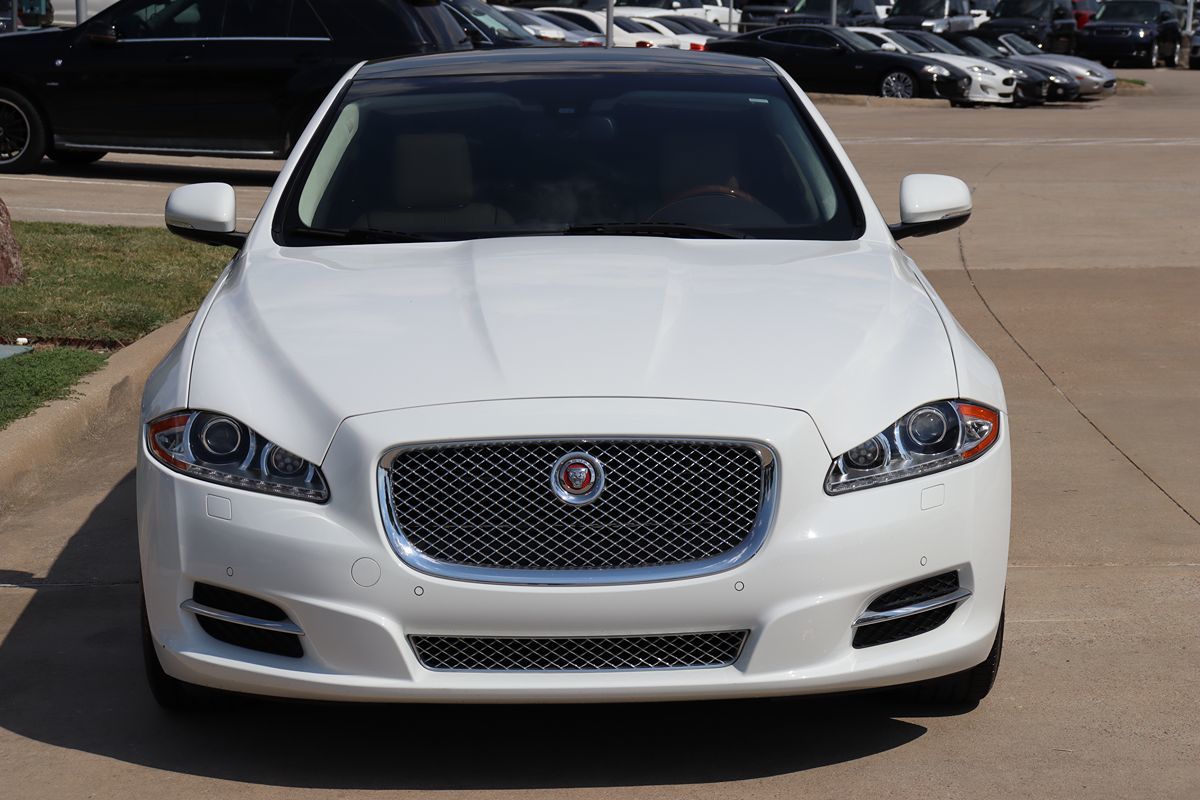 2015 Jaguar XJ XJL Portfolio photo 3