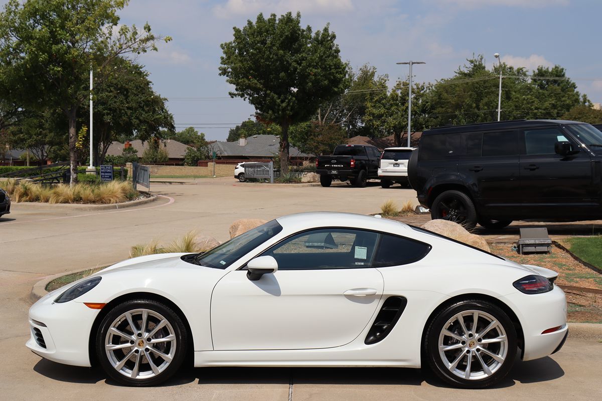 2019 Porsche Cayman Base photo 6