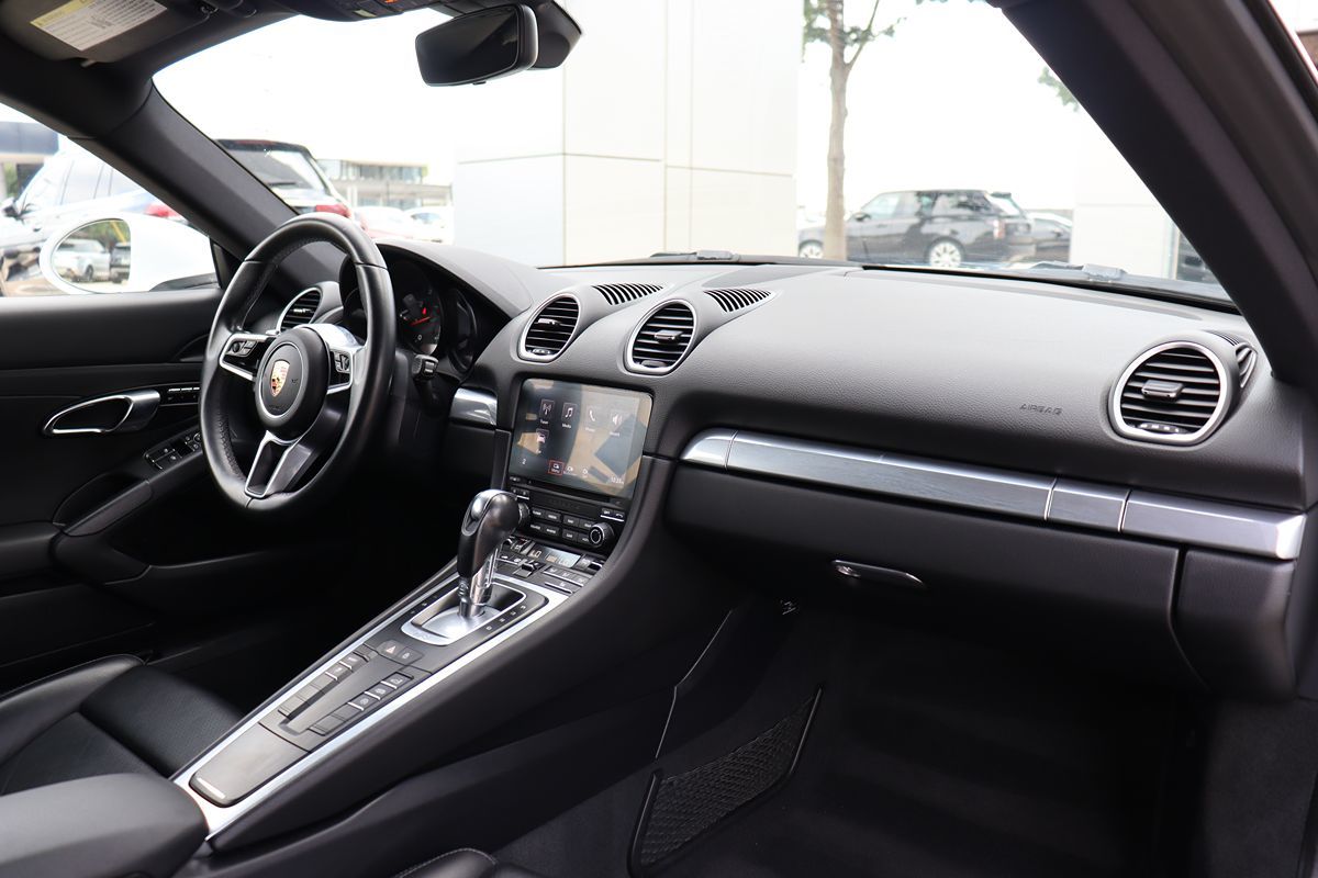2019 Porsche Cayman Base photo 12
